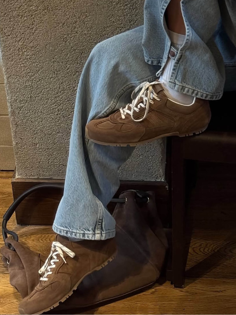 ALOHAS TB 56 Suede Runner Sneakers